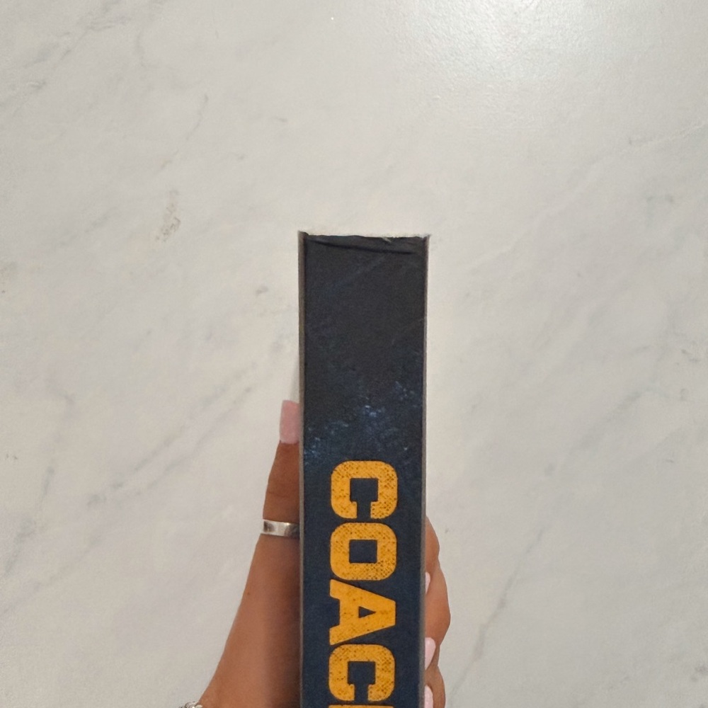 Devney Perry - Coach - Picture 3 of 7